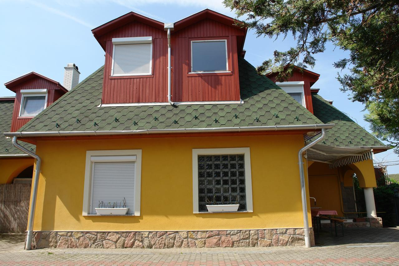 Valentína Apartmanház Bogács Exterior foto